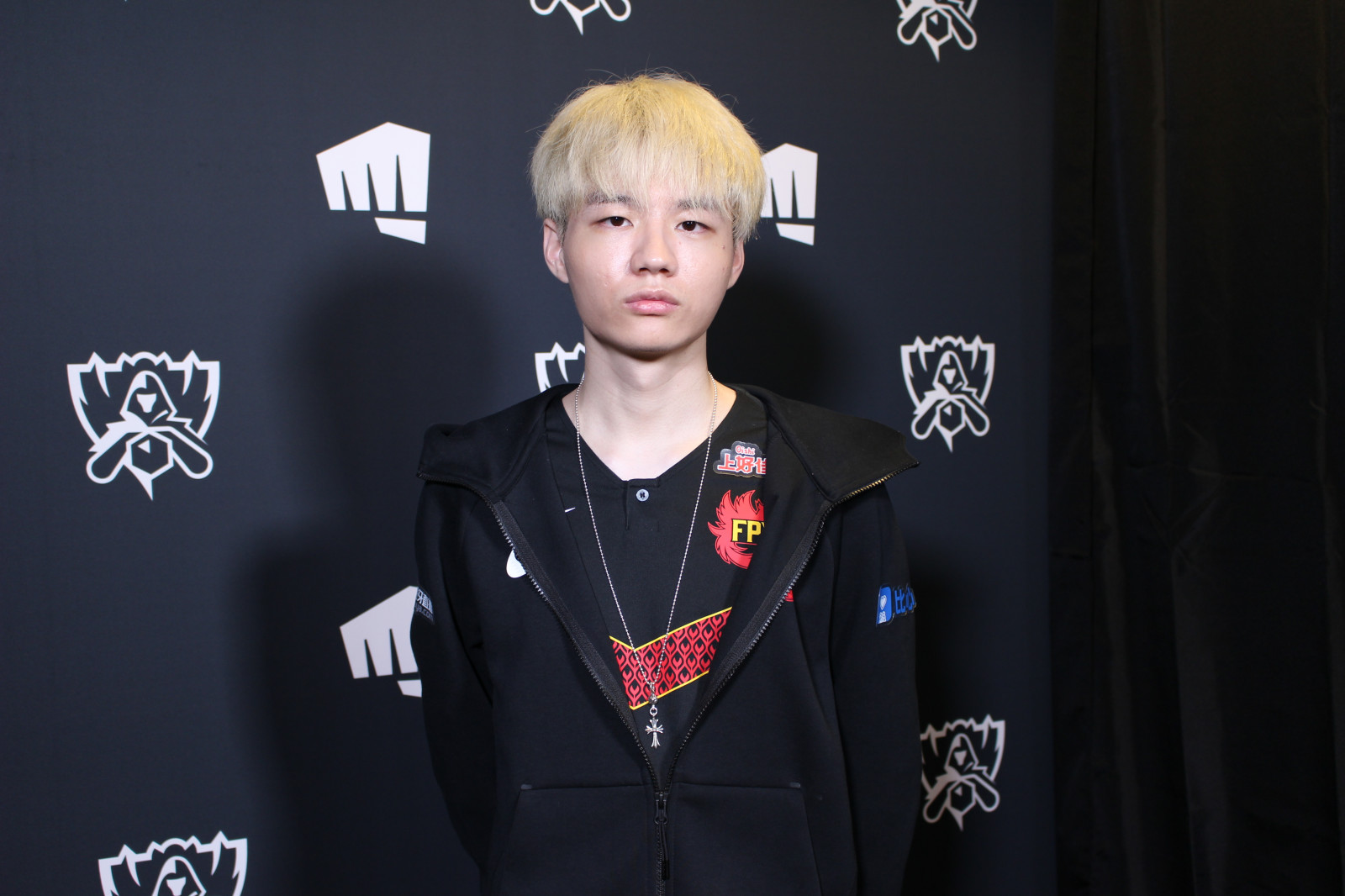 FunPlus Phoenix・Crisp選手ショートインタビュー＜グループステージDay3＞【『LoL』世界大会2019現地レポート】 | GAMERS ZONE